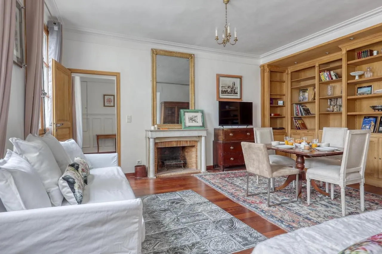 Apartamento Bohemian & Authentic Parisian Flat - Paris 07